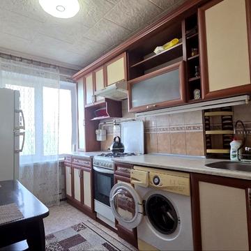 Київська вул., 8