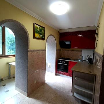 Червоної Калини просп., 8