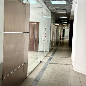 Велика Васильківська вул. (Червоноармійська), 5