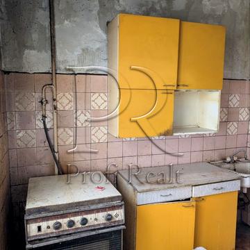 Академіка Корольова вул., 8