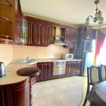 Урлівська вул., 9
