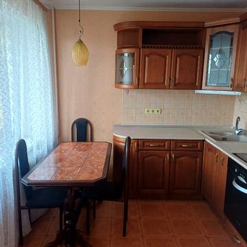 Пантелеймона Куліша пл., 11