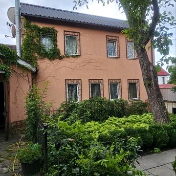 3-тя Садова вул., 32