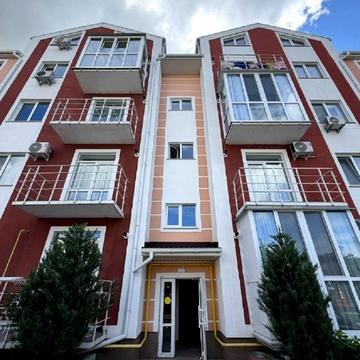Гетьманська вул., (Будинок 6)