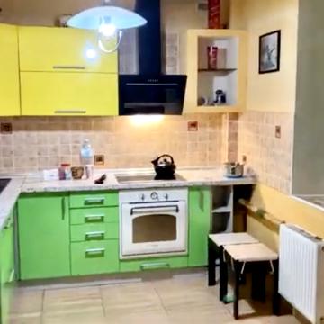 Валерія Лобановського вул., (Будинок 24)