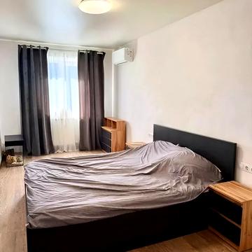 Української Перемоги вул., 31
