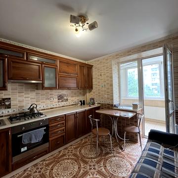 Ольги Кисілевської вул., 32