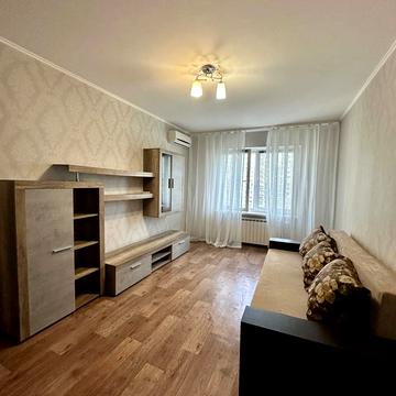 Григорія Ващенка вул., 5