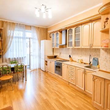 Євгена Коновальця вул. (Щорса), 36-Б