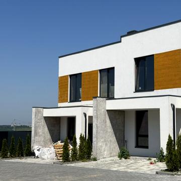 партнерська, 1Л