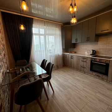 Героя України Дмитра Крамара вул., 14