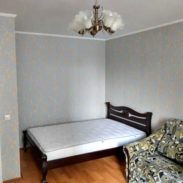 Червоної Калини просп. (Володимира Маяковського), 70