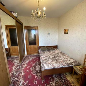 Кримська вул., 71