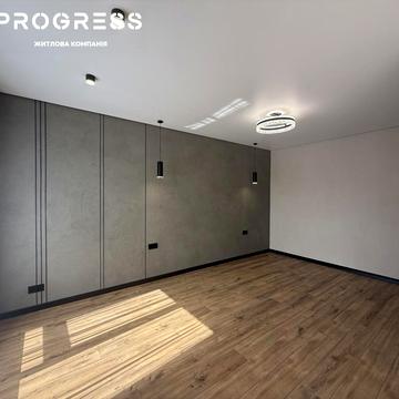 Долішня вул., (Будинок 2 (Секція 3))