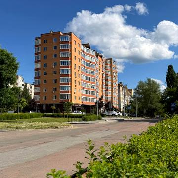 Захисників України вул., 20