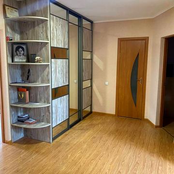 Богдана Хмельницького вул., 51