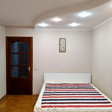 Березняківська вул., 36