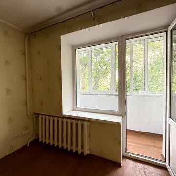 Андрія Первозванного вул. (Стахурського), 32