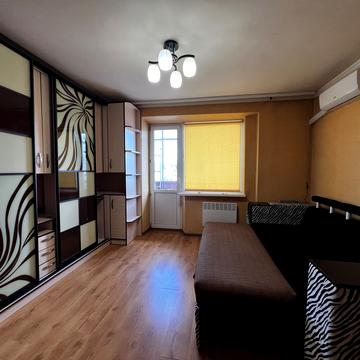 Степана Бандери вул., 10в