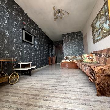 Бельведерська вул., 35