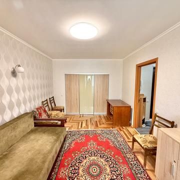 Товариська вул., 60