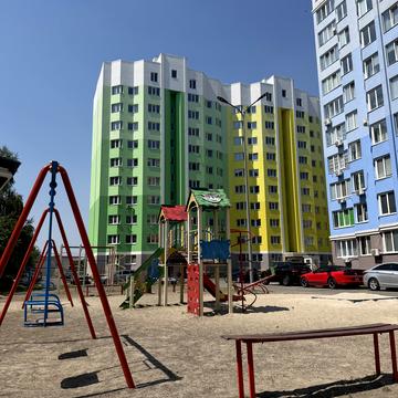 Теплична вул., 44