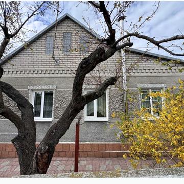 Дніпровська, 7