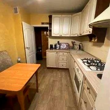 Миколи Бажана просп., 7-Б
