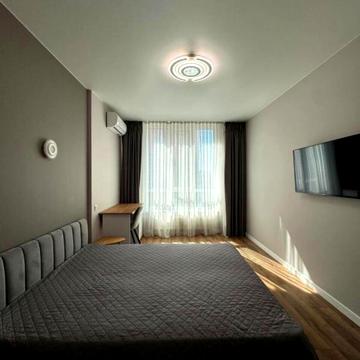 Каховська вул., 62
