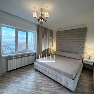 Празька вул., 3
