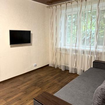 Романа Шухевича вул. (Бабушкіна), 8-12