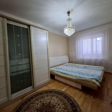 Академіка Булаховського вул., 28