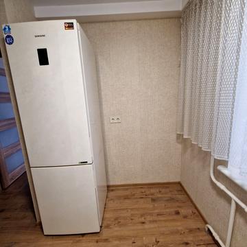Європейського Союзу просп. (Правди), 88-Б