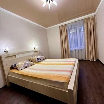 Богдана Хмельницького просп. (Героїв Сталінграда), 57