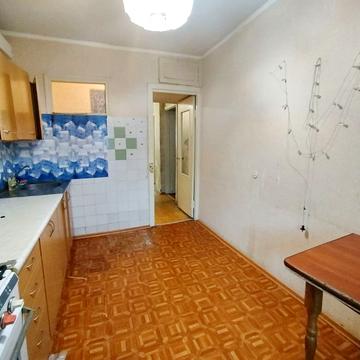 Героїв України просп. (Героїв Сталінграду), 20-В