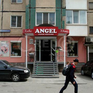 Українська вул., 2