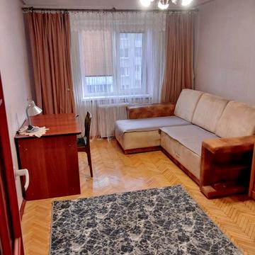Євгена Сверстюка вул. (Марини Раскової), 8