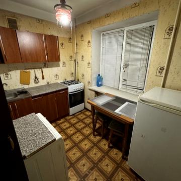 Празька вул., 3