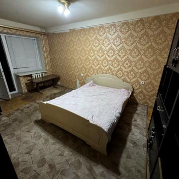 Празька вул., 3