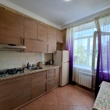 Любомира Гузара просп. (Космонавта Комарова), 38-А