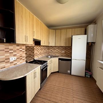 Героїв 128-ї Бригади вул. (8 Березня), 37