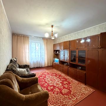 Чорнобильська вул., 10