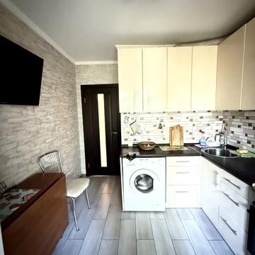 Кобзарська вул. (Червоних Бійців), 1
