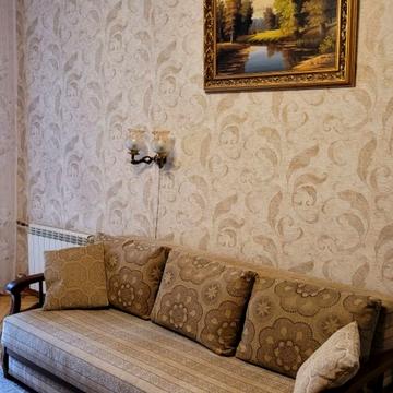 Тарасівська вул., 16