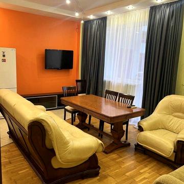 Культури вул., 22б
