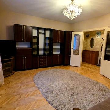 Володимира Вернадського вул., 38