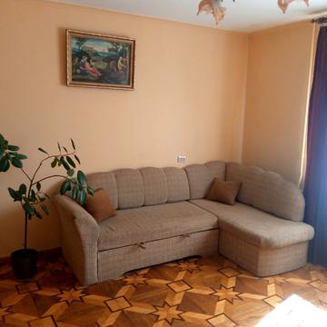 Кирила Трильовського вул., 8а