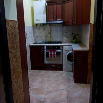 Пантелеймона Куліша вул., 10