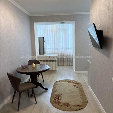Куликівський узвіз (Революції), 8/10