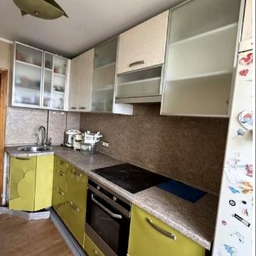 Академіка Заболотного вул., 24